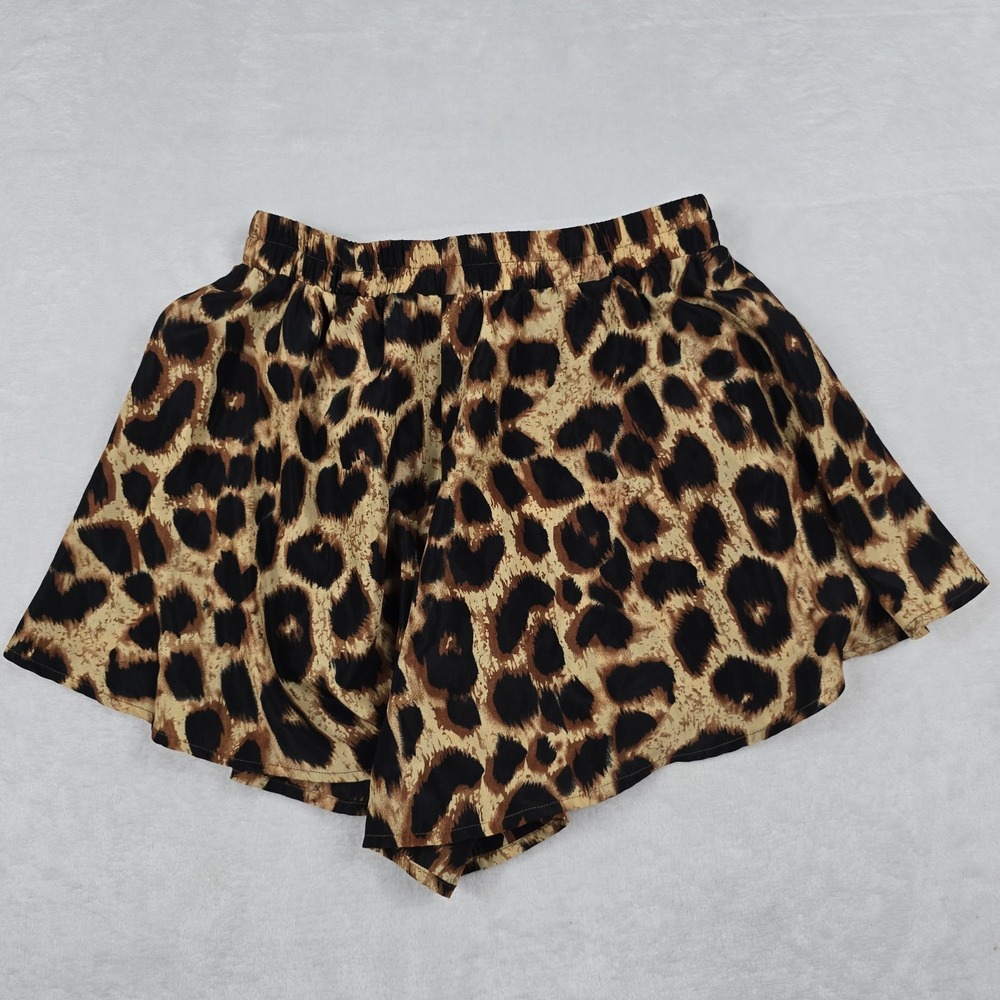 Pretty Little Thing Women's Size 4 Animal‎ Print Shorts Comfort - Picture 4 of 6
